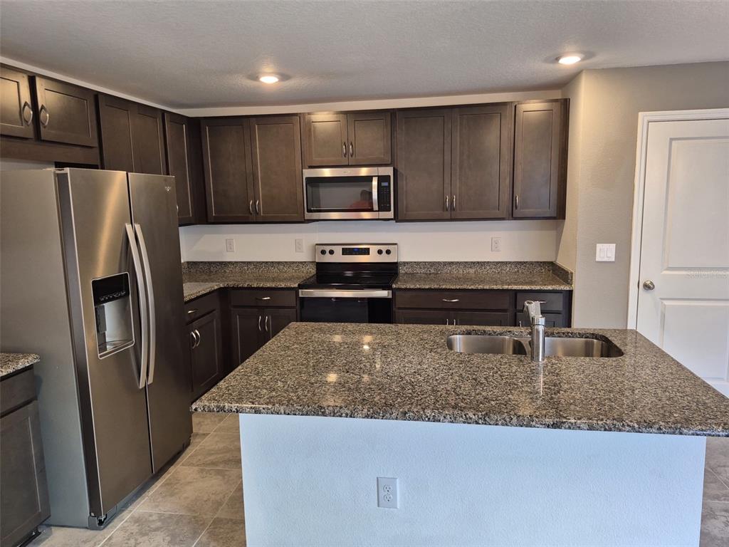 4811 Rigging Street Haines City, FL 33844 - Photo 3 of 18