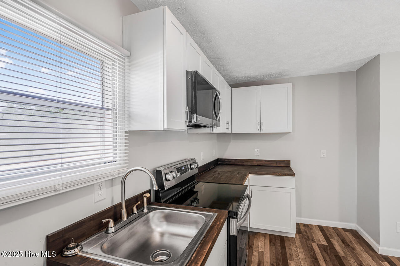 105 Peachview Drive Hamlet, NC 28345 - Photo 10 of 36 IMG_0591