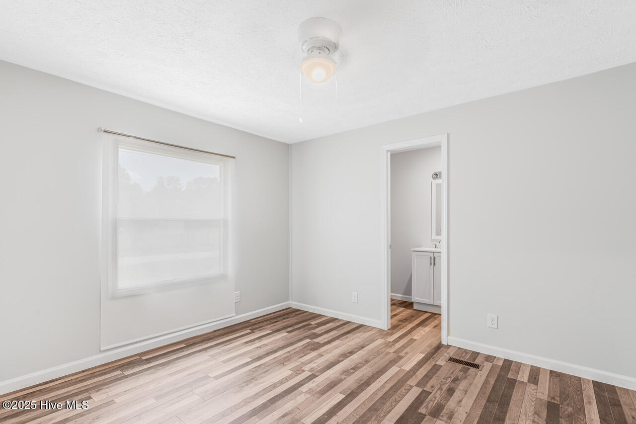 105 Peachview Drive Hamlet, NC 28345 - Photo 17 of 36 IMG_0598