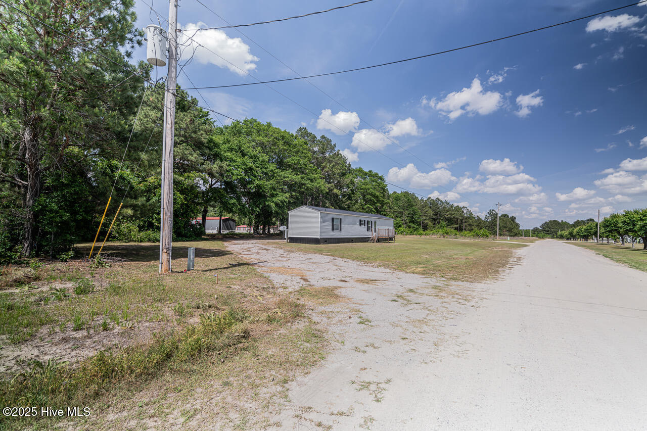 105 Peachview Drive Hamlet, NC 28345 - Photo 4 of 36 IMG_0619