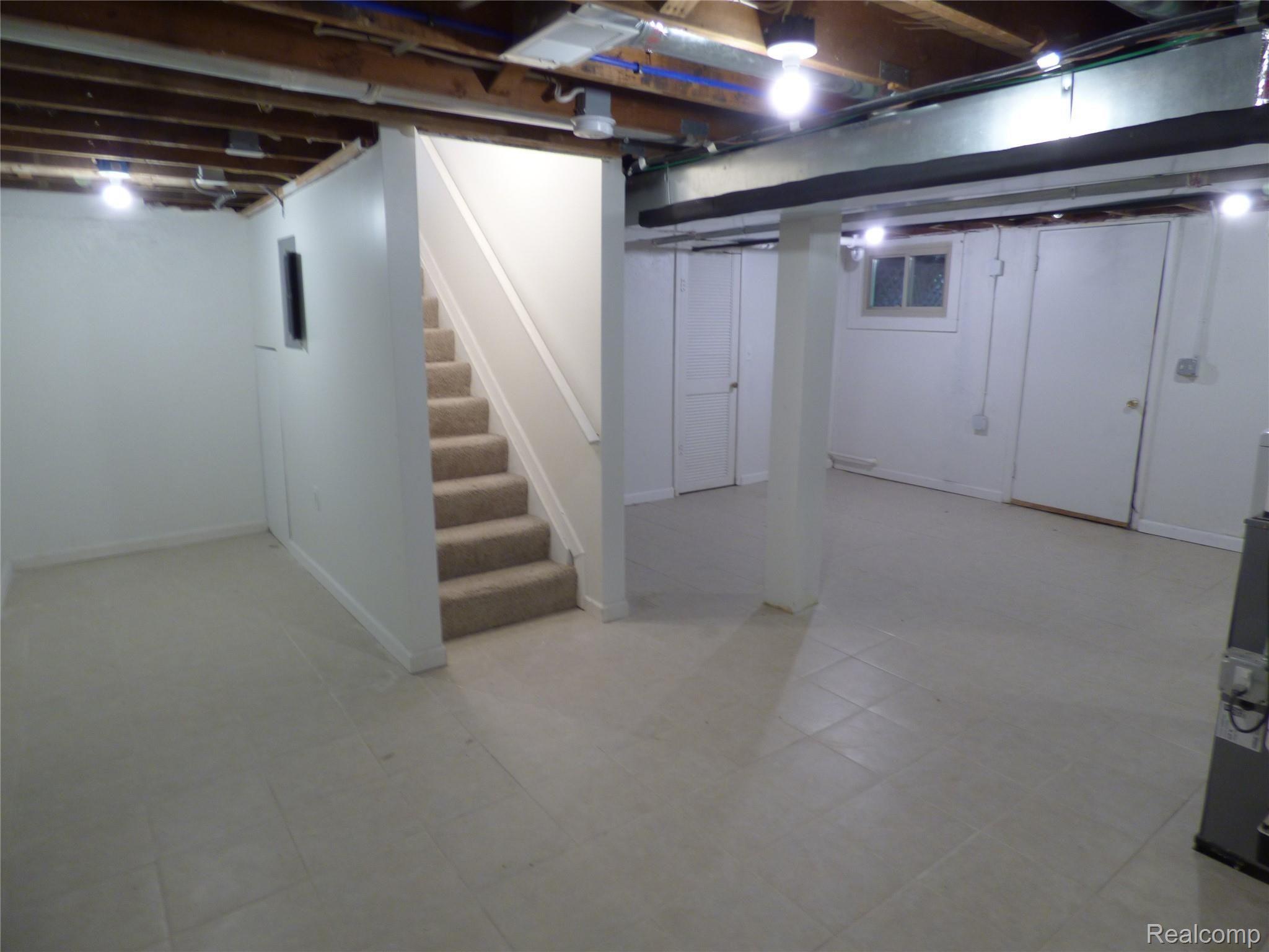 6120 Commerce Road West Bloomfield, MI 48324 - Photo 27 of 28 P1040188.JPG