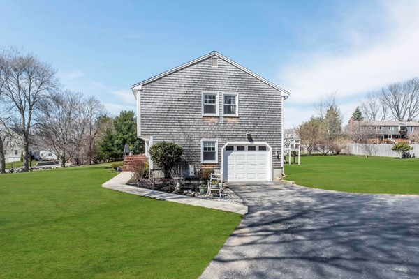 104 Ann Vinal Road Scituate, MA 02066 - Photo 3 of 27 Gallery Image 3