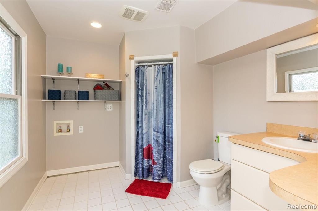 518 Barrington Road Grosse Pointe, MI 48230 - Photo 35 of 64