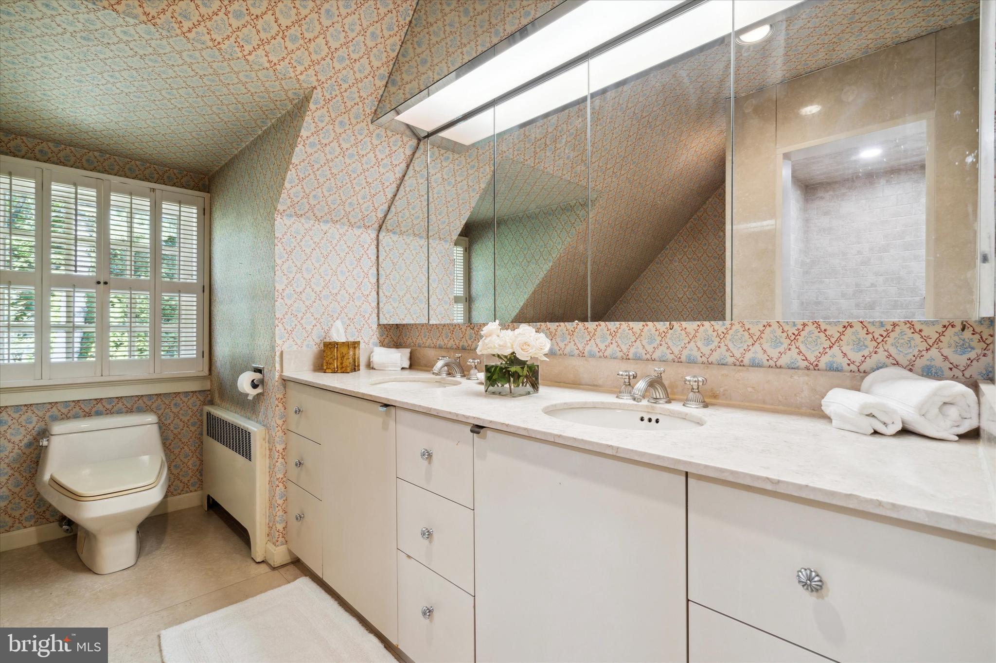 1264 Mill Road Rydal, PA 19046 - Photo 52 of 127 Double vanities