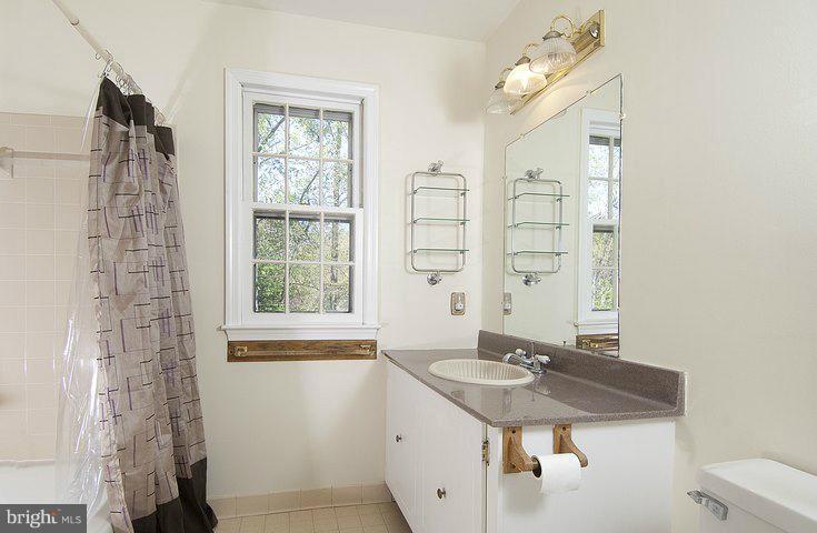 3127 Flintlock Road Fairfax, VA 22030 - Photo 2 of 30 Hall Bath