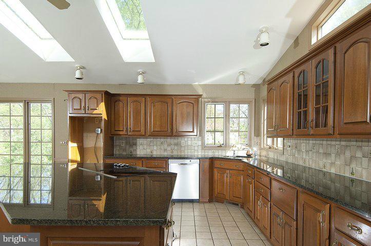 3127 Flintlock Road Fairfax, VA 22030 - Photo 28 of 30 Kitchen