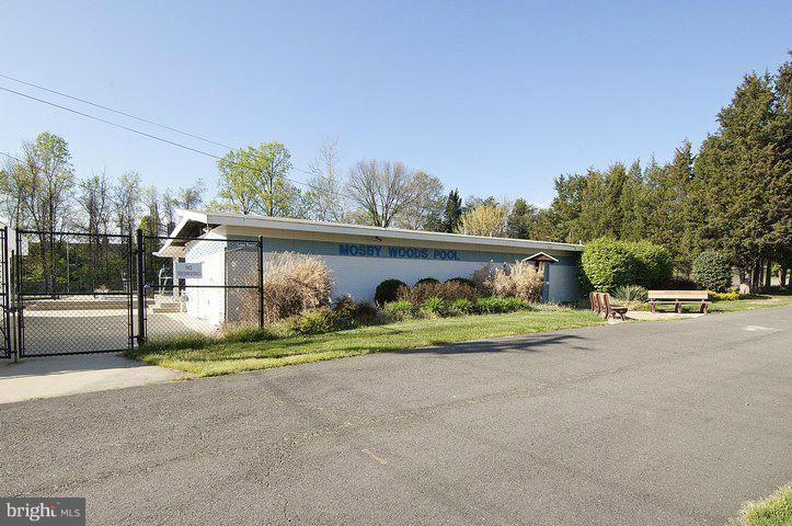 3127 Flintlock Road Fairfax, VA 22030 - Photo 4 of 30 Mosby Woods Pool