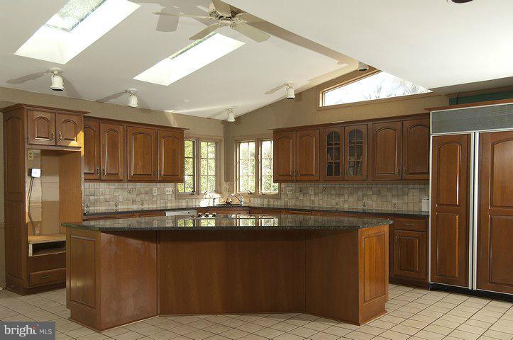 3127 Flintlock Road Fairfax, VA 22030 - Photo 7 of 30 Kitchen