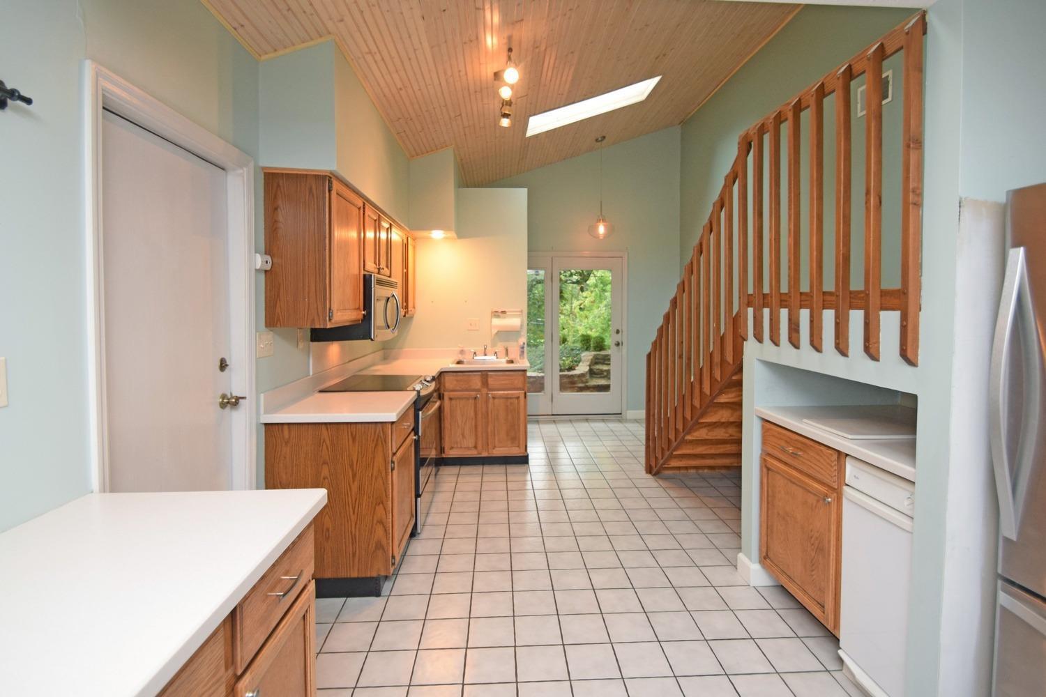 5656 Foley Road Cincinnati, OH 45238 - Photo 8 of 46