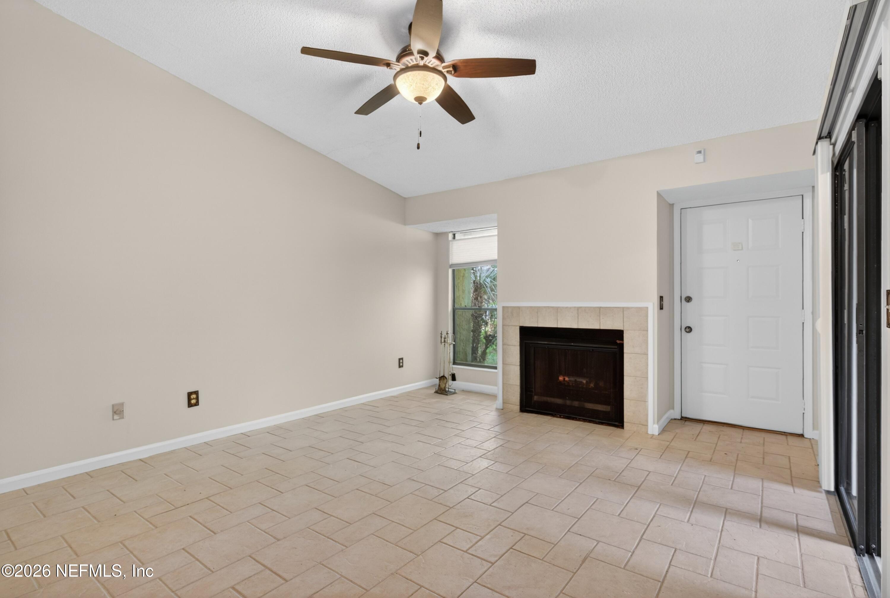 3801 Crown Point Road, Unit 1294 Jacksonville, FL 32257 - Photo 5 of 21 3801 Crown Point Rd-6