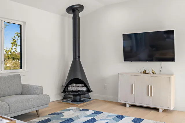 $3,600 | 6110 Hylawn Drive, Unit A, Austin, TX 78723