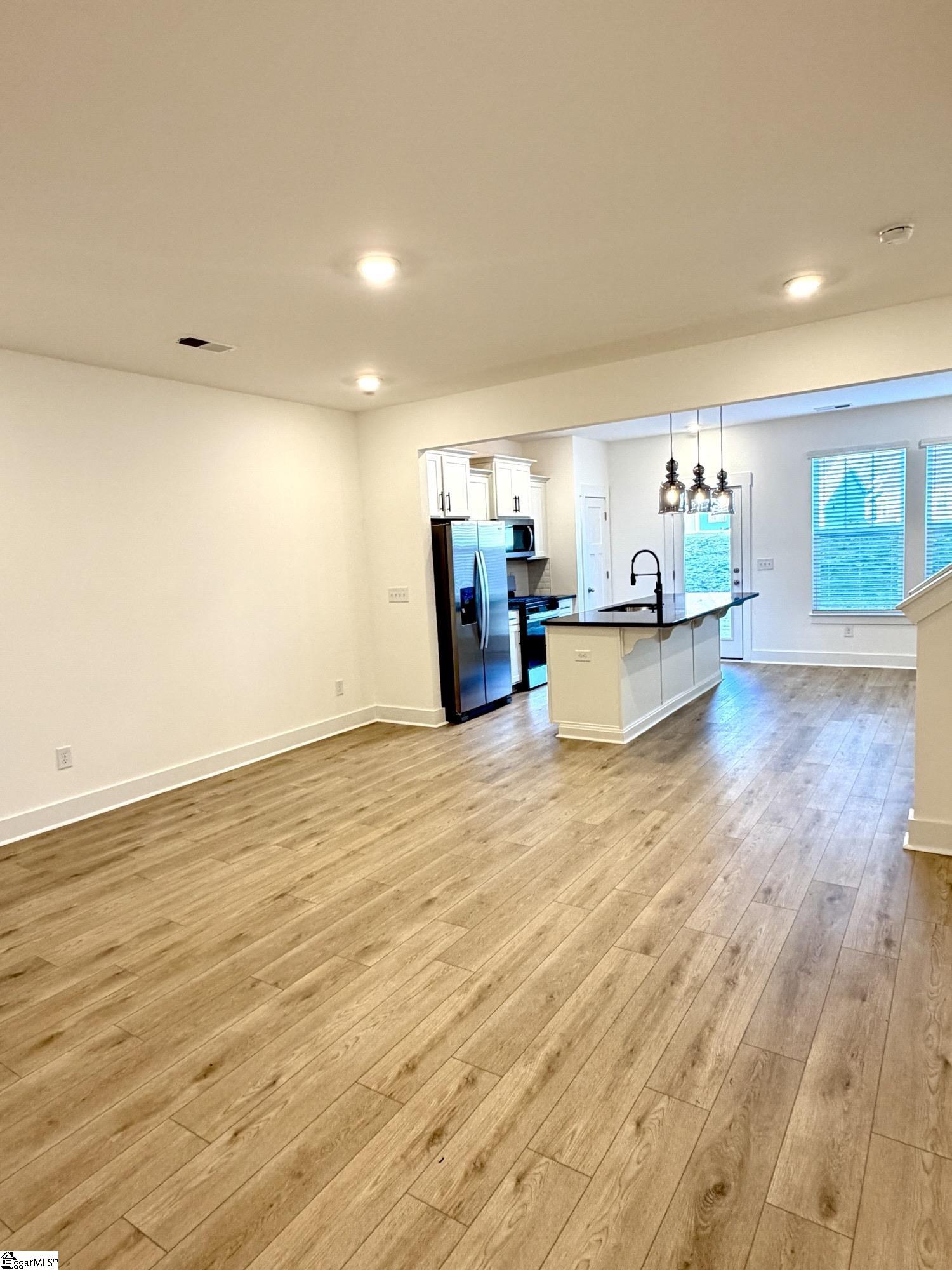 1319 Maplesmith Way Moore, SC 29369 - Photo 3 of 29