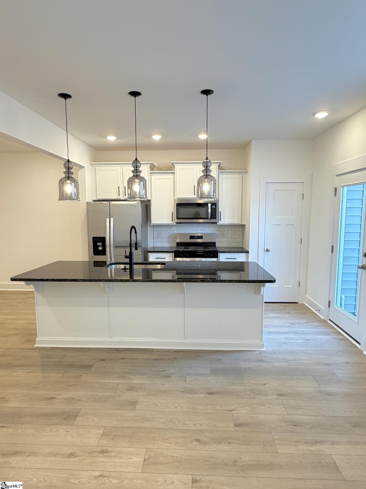 1319 Maplesmith Way Moore, SC 29369 - Photo 5 of 29