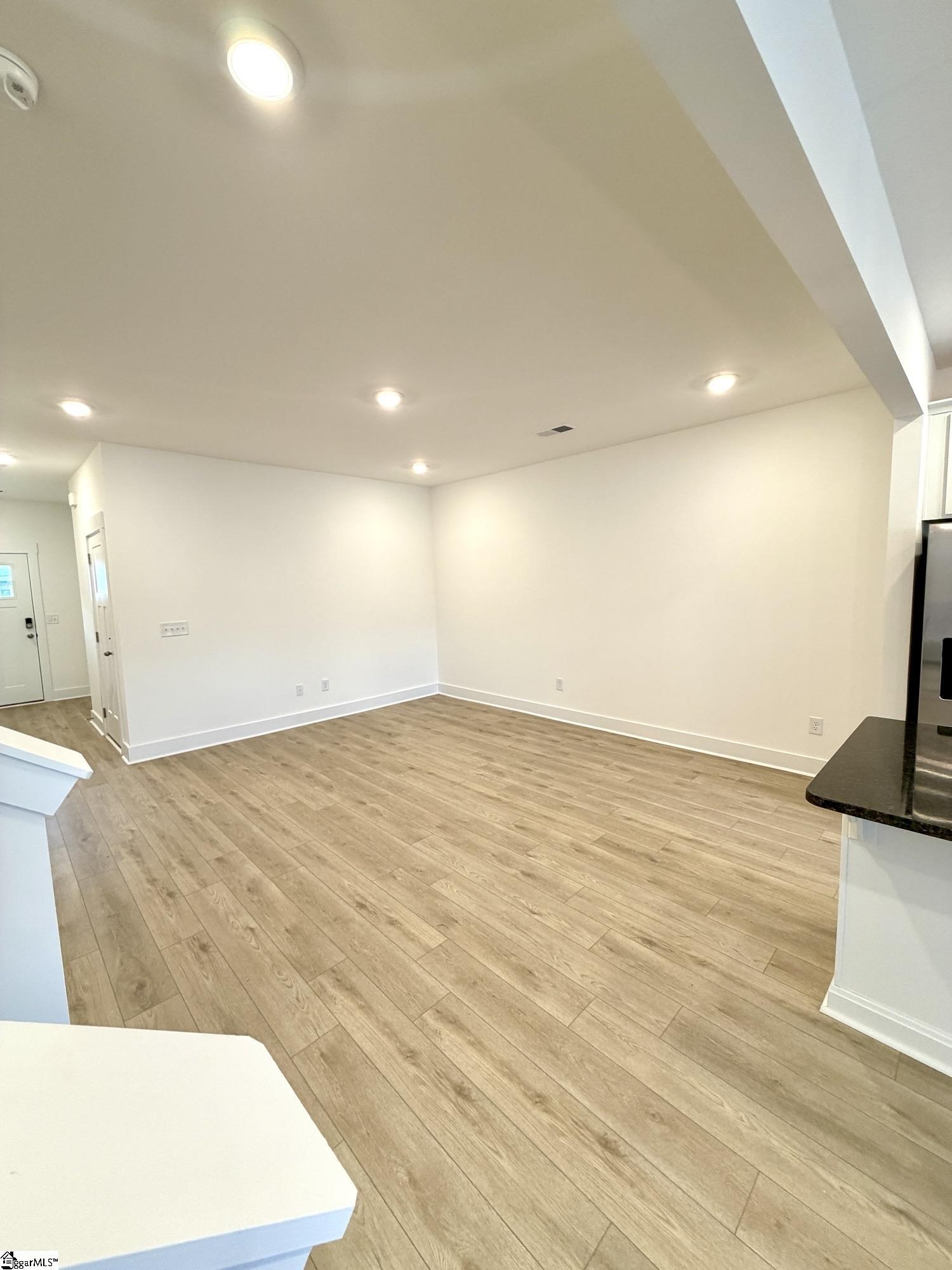 1319 Maplesmith Way Moore, SC 29369 - Photo 9 of 29