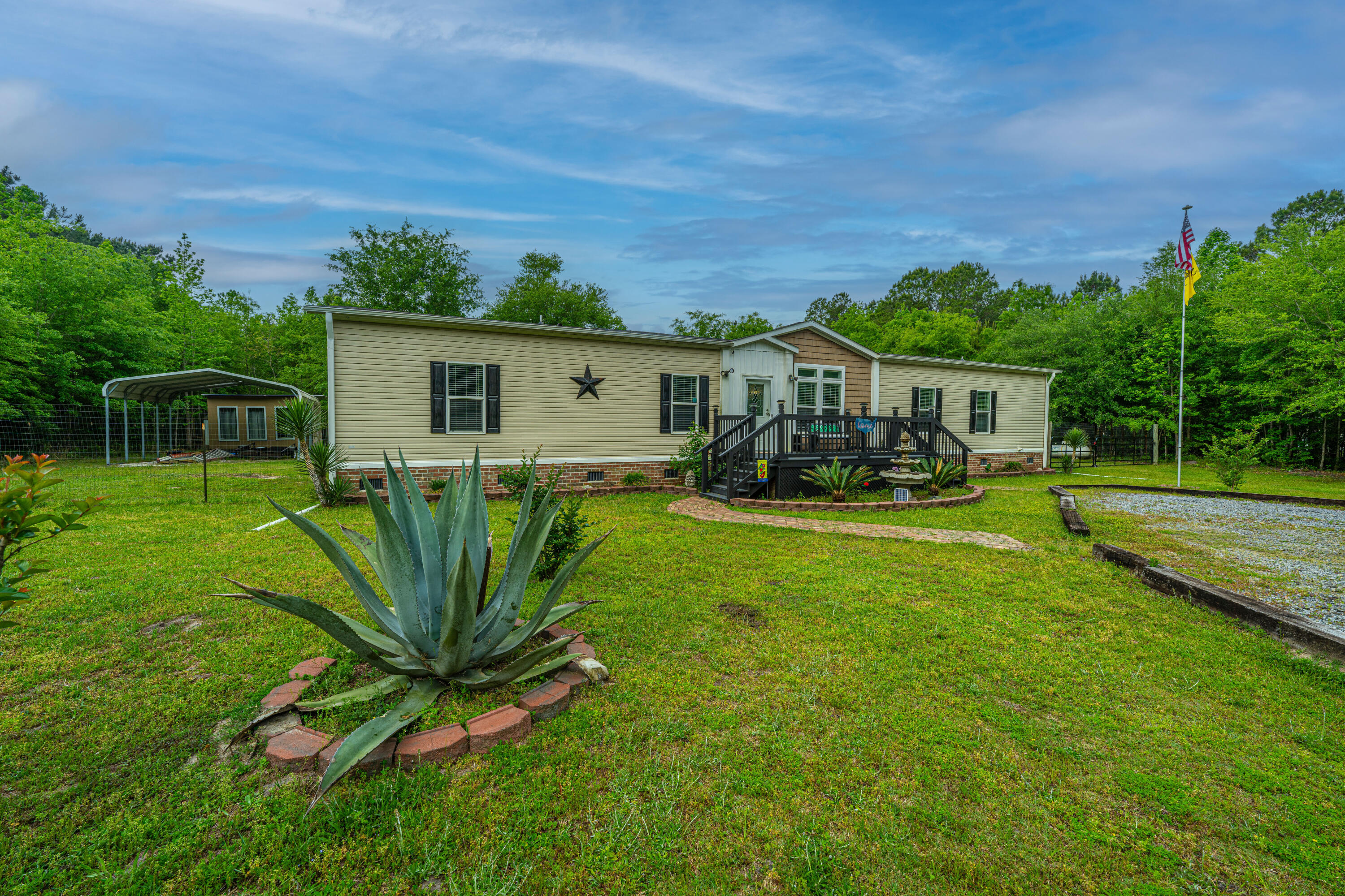 1347 Mandella Road Bonneau, SC 29431 - Photo 6 of 57 1347MandellaRd009
