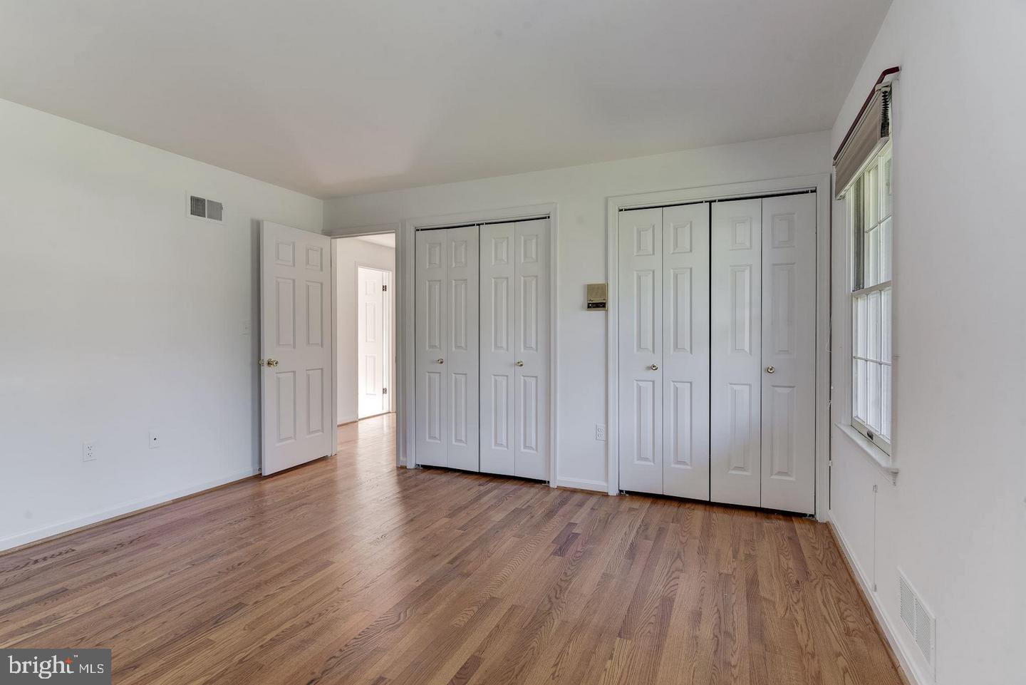 9601 Persimmon Tree Road Potomac, MD 20854 - Photo 6 of 30