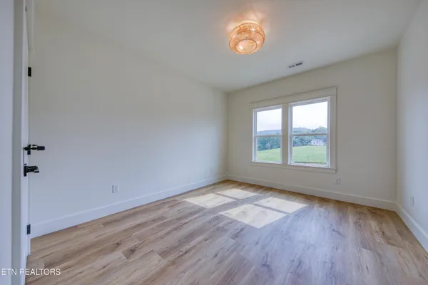 $399,900 | 120 Huckleberry Hollow Road, Kingston, TN 37763