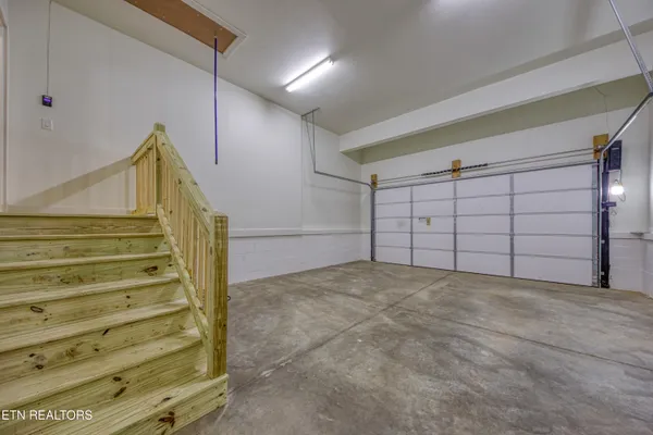 $399,900 | 120 Huckleberry Hollow Road, Kingston, TN 37763