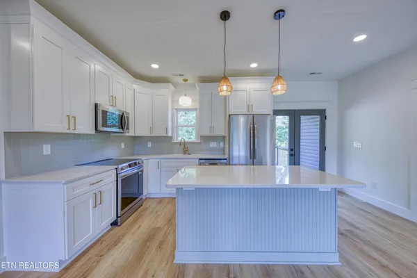 $399,900 | 120 Huckleberry Hollow Road, Kingston, TN 37763