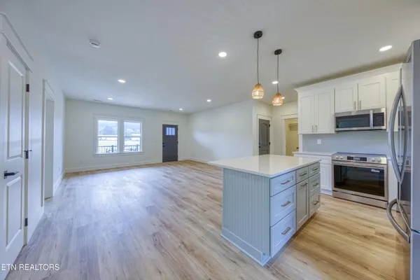 $399,900 | 120 Huckleberry Hollow Road, Kingston, TN 37763