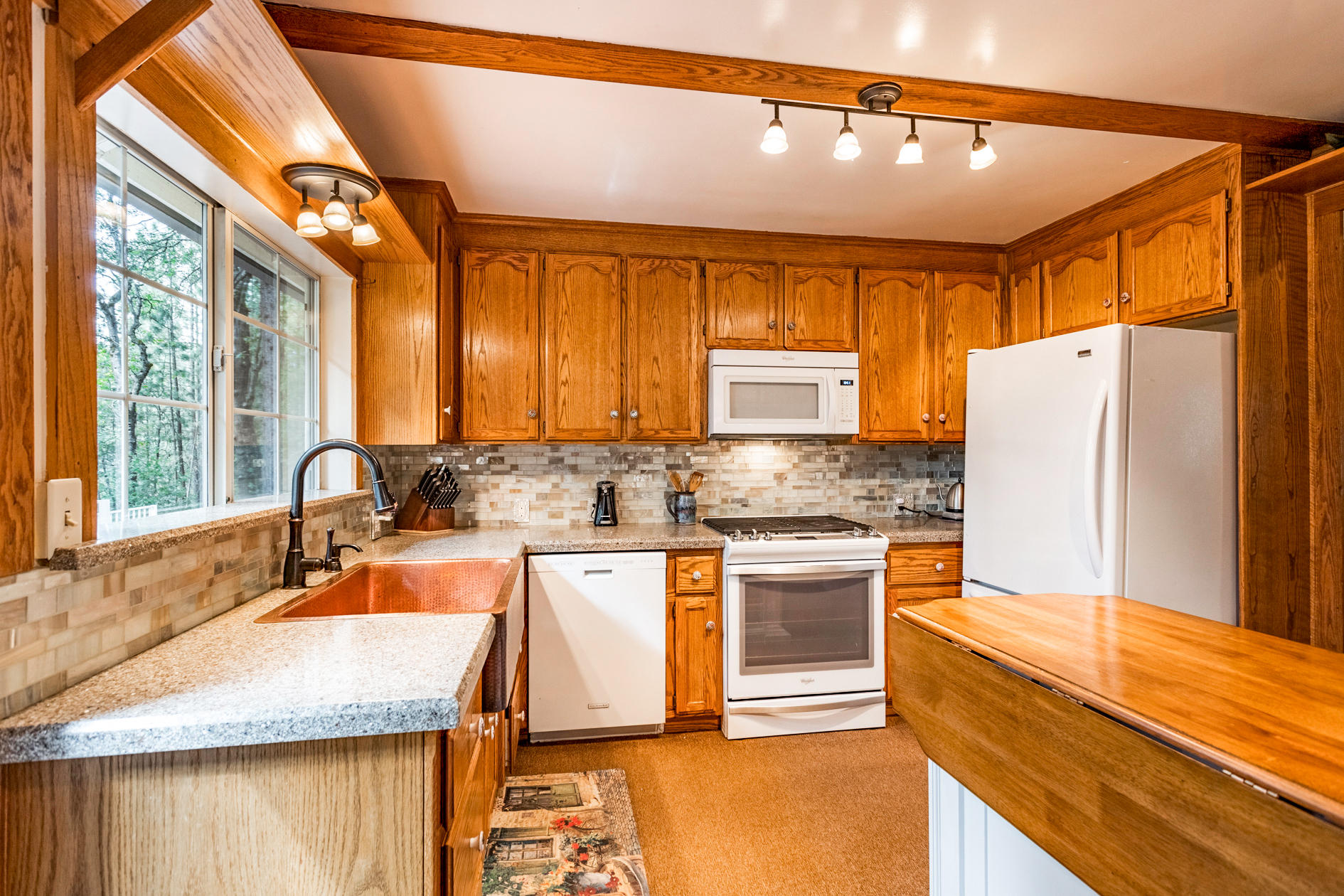 14938 Phillips Road Oak Run, CA 96069 - Photo 3 of 30 21 Kitchen