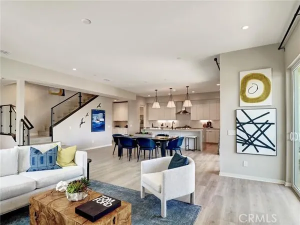 $870,900 | 706 Obsidian Loop East, Palm Springs, CA 92264