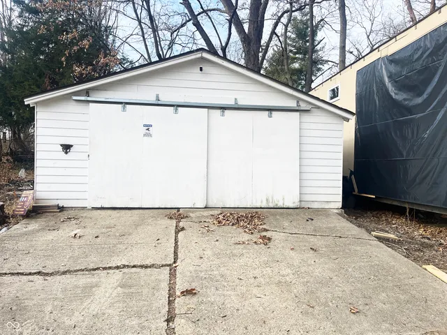 $179,900 | 4980 West Carlos Folger Drive, Columbus, IN 47201
