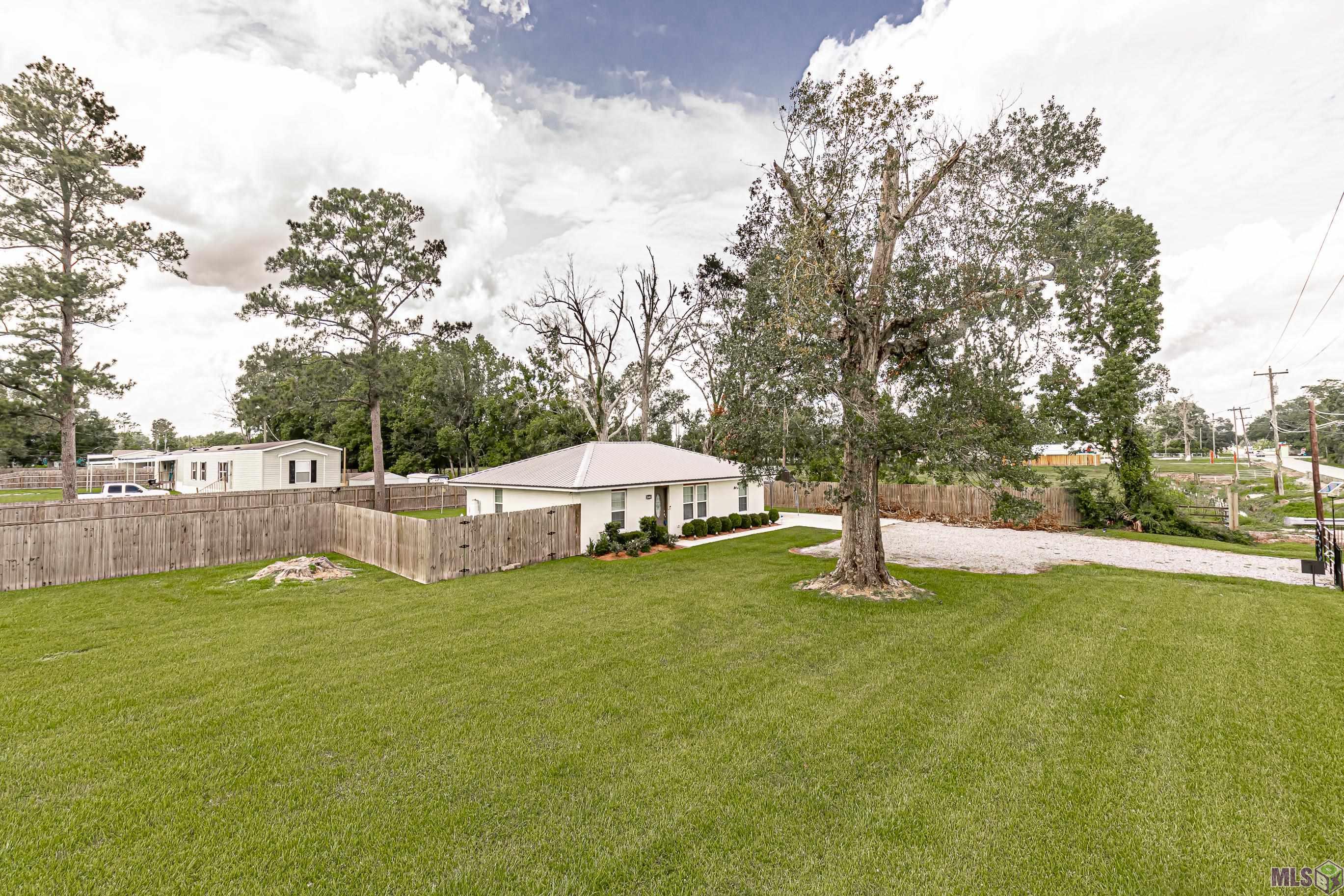 16463 Joe Sevario Road Prairieville, LA 70769 - Photo 4 of 22 Gallery Image 4