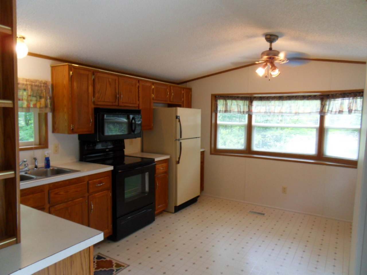 2979 Boyce Drive Rhinelander, WI 54501 - Photo 2 of 12 Gallery Image 2