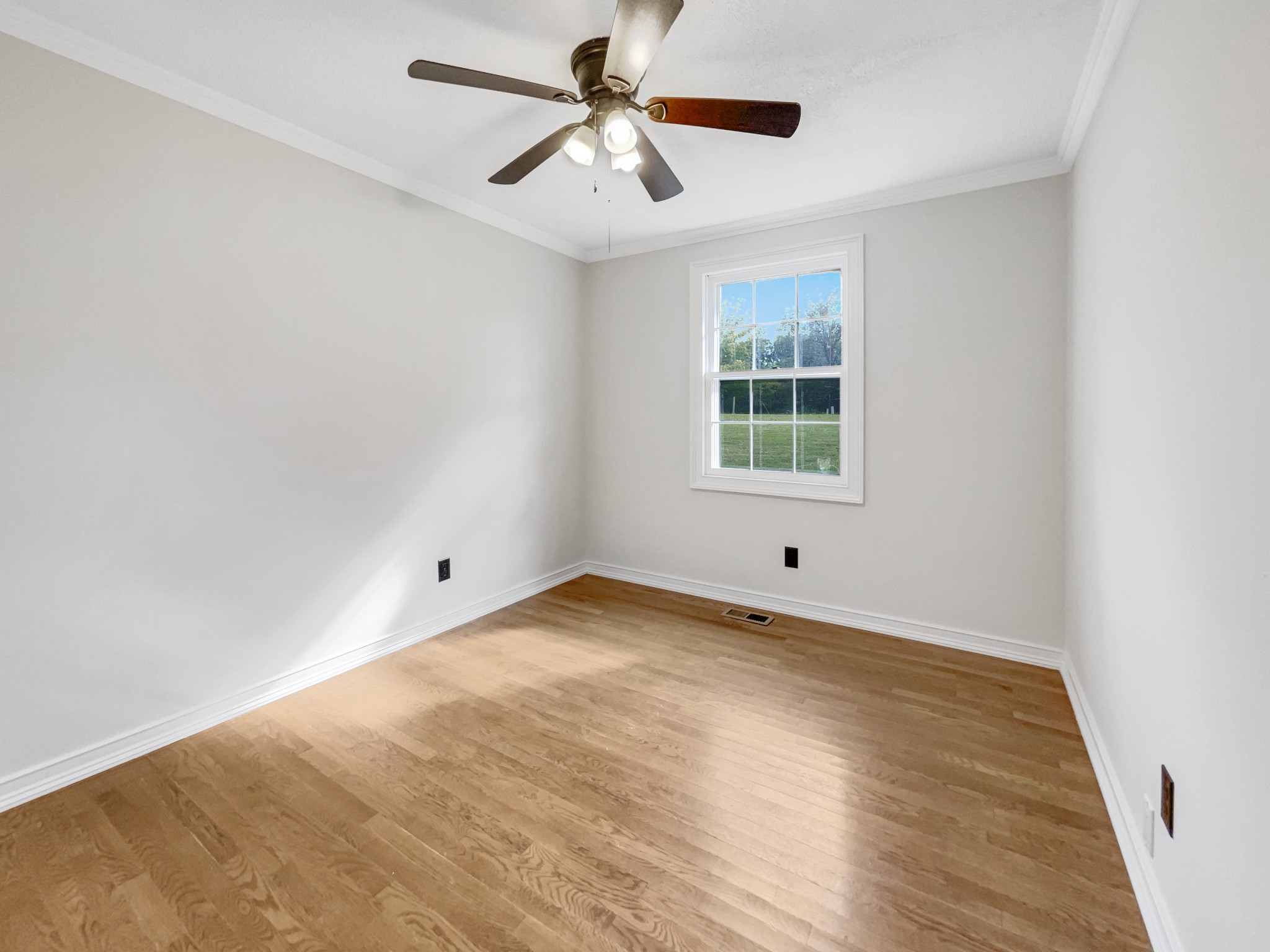 1396 Pomona Road Dickson, TN 37055 - Photo 3 of 28