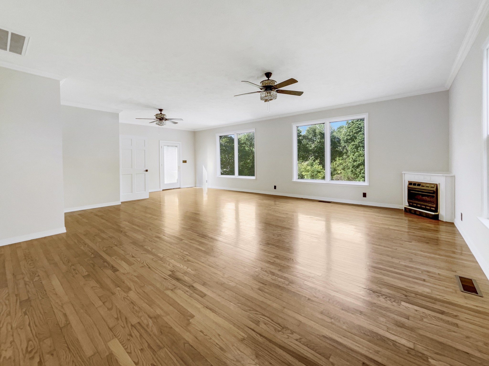 1396 Pomona Road Dickson, TN 37055 - Photo 4 of 28