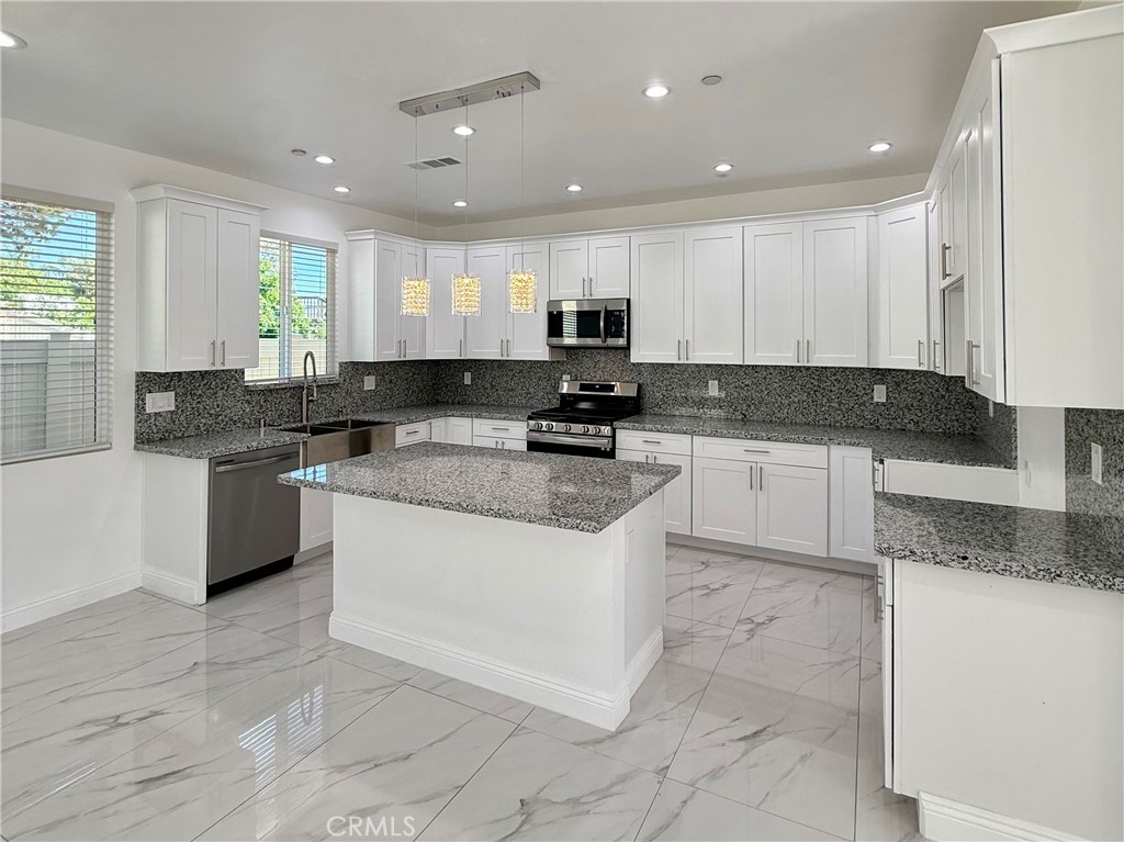 2199 Whitman Way, Unit 2 Corona, CA 92878 - Photo 3 of 16