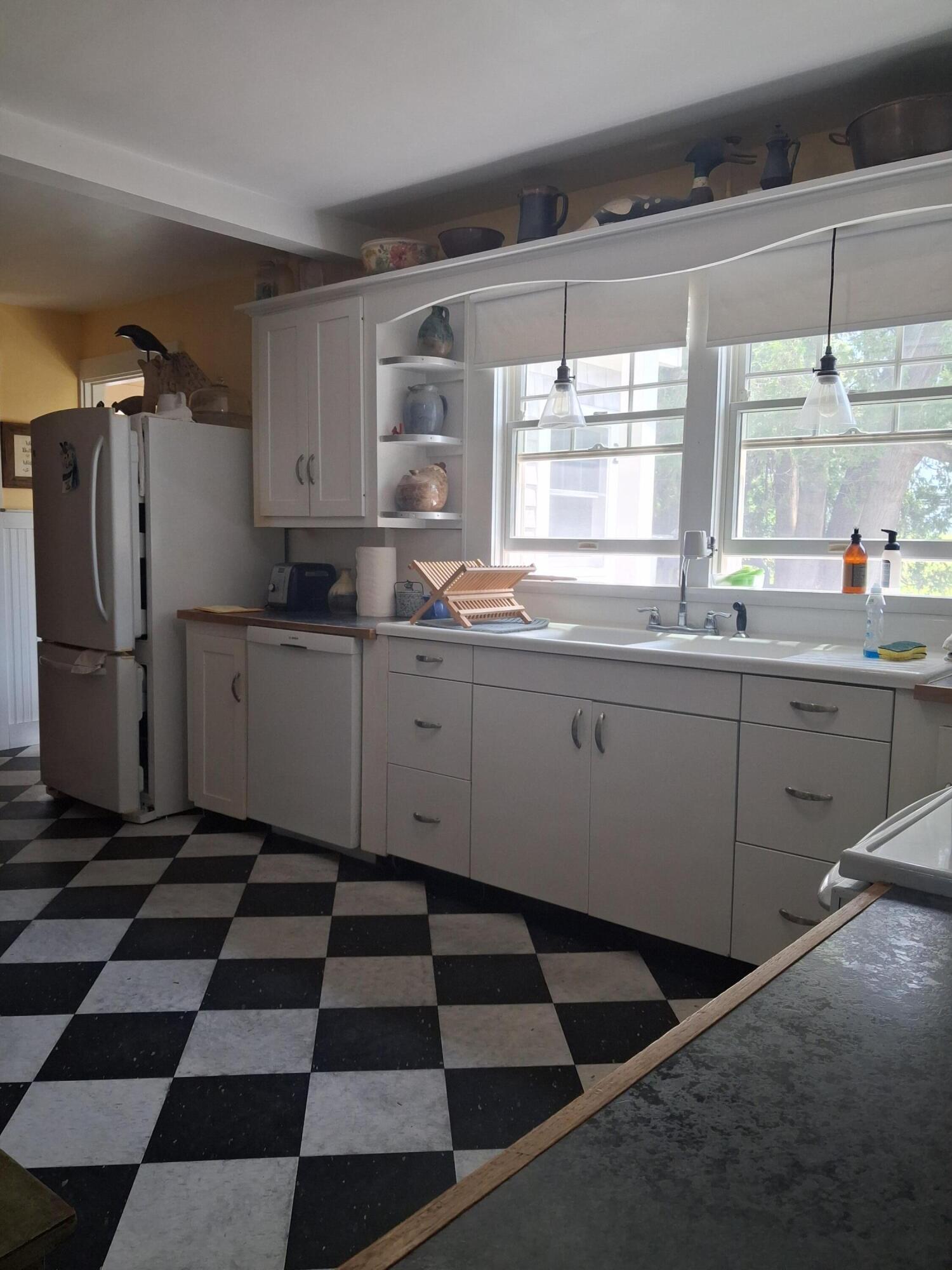 211 Snowball Hill Road New Harbor, ME 04554 - Photo 12 of 57 20250716_131425