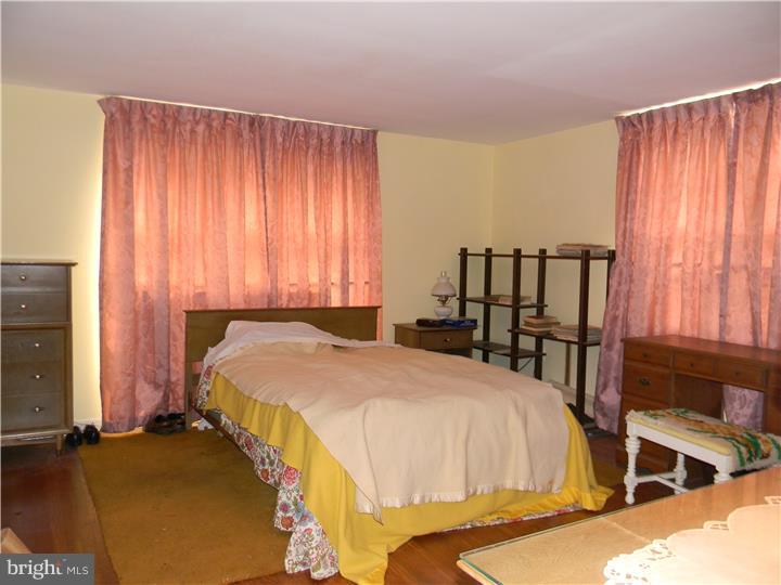 741 Winchester Road Broomall, PA 19008 - Photo 4 of 7 Gallery Image 4
