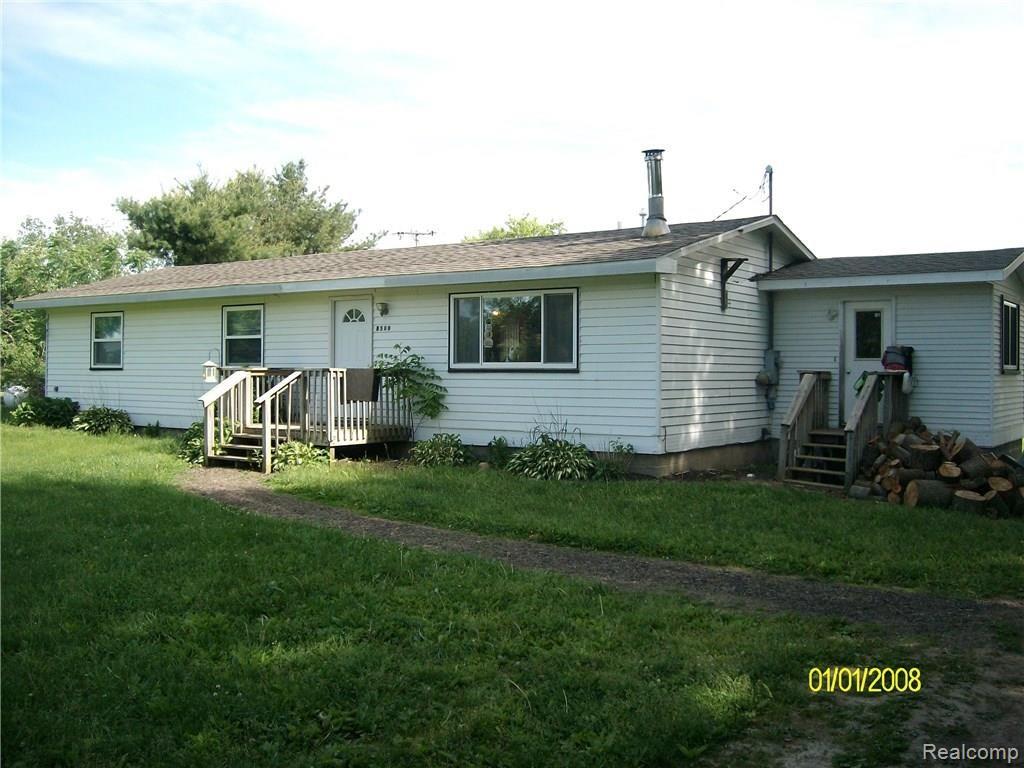 8509 Lamoreaux Road Fowlerville, MI 48836 - Photo 1 of 13 SANY1774.JPG