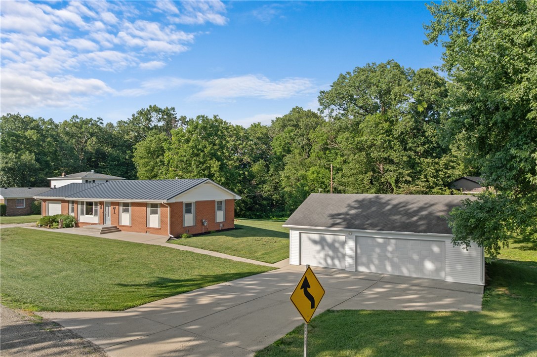 107 Valley Road Marshall, IL 62441 - Photo 26 of 32