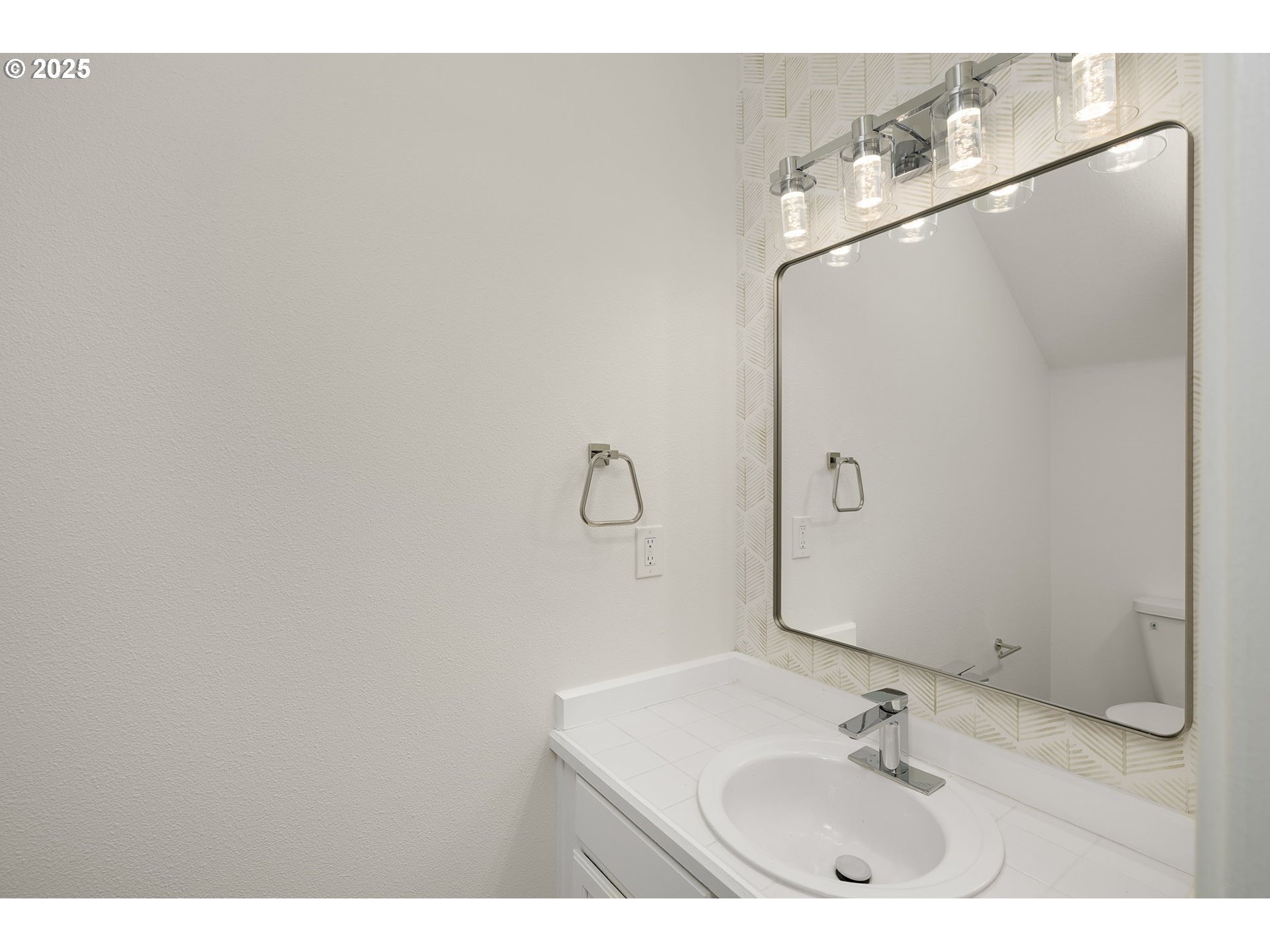 3295 Southwest 179th Terrace Beaverton, OR 97003 - Photo 18 of 27