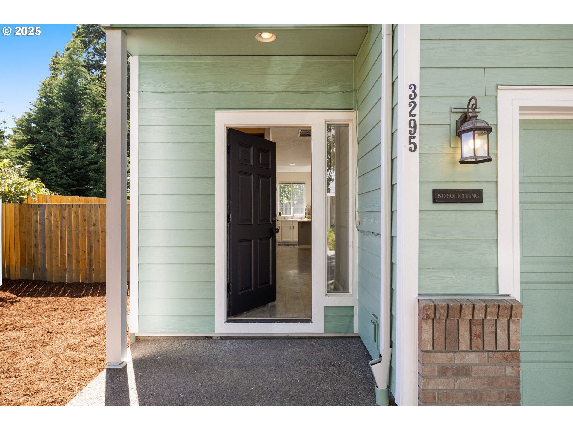 3295 Southwest 179th Terrace Beaverton, OR 97003 - Photo 2 of 27