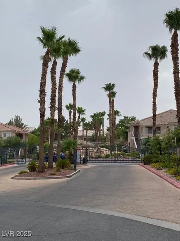 $1,675 | 10525 Autumn Pine Avenue, Unit 205, Las Vegas, NV 89144