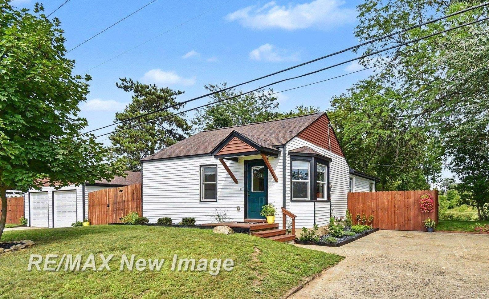 1370 North Thomas Road Saginaw, MI 48609 - Photo 1 of 36 Gallery Image 1