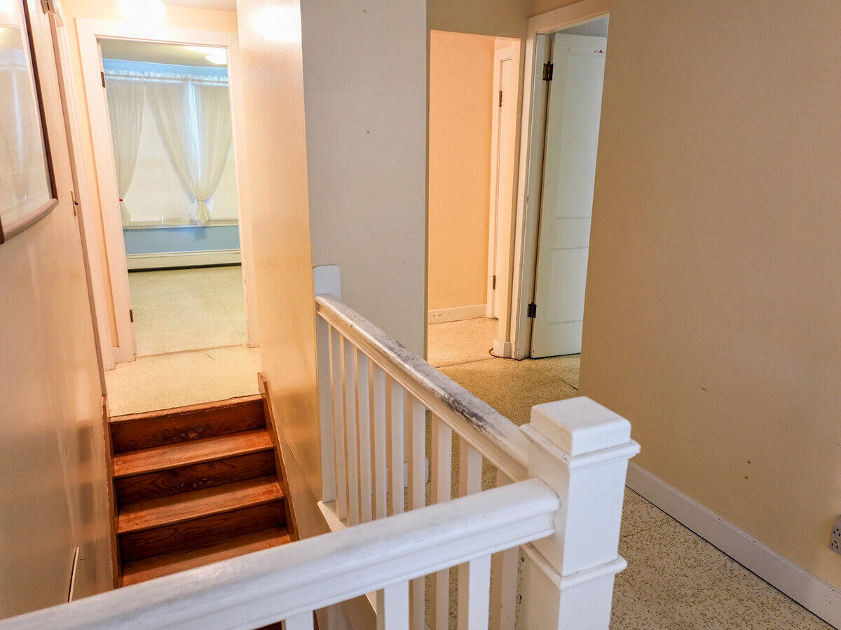 5 Payne Street Lewiston, ME 04240 - Photo 29 of 49 Hallway Second Floor 2