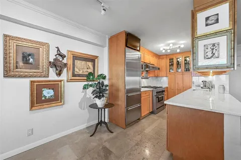 $399,000 | 3883 Turtle Creek Boulevard, Unit 2015, Dallas, TX 75219