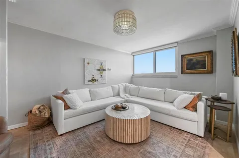 $399,000 | 3883 Turtle Creek Boulevard, Unit 2015, Dallas, TX 75219