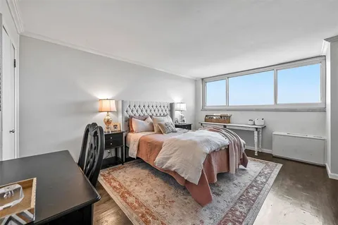 $399,000 | 3883 Turtle Creek Boulevard, Unit 2015, Dallas, TX 75219