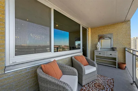 $399,000 | 3883 Turtle Creek Boulevard, Unit 2015, Dallas, TX 75219