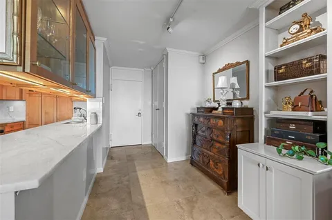 $399,000 | 3883 Turtle Creek Boulevard, Unit 2015, Dallas, TX 75219