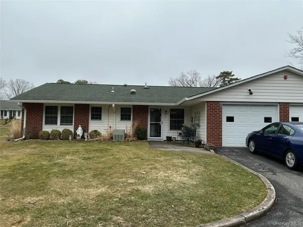 $499,000 | 207 Woodbridge Drive, Unit B, Ridge, NY 11961