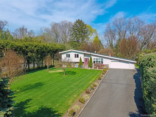 $1,388,000 | 11 Laurie Place, Glen Cove, NY 11542