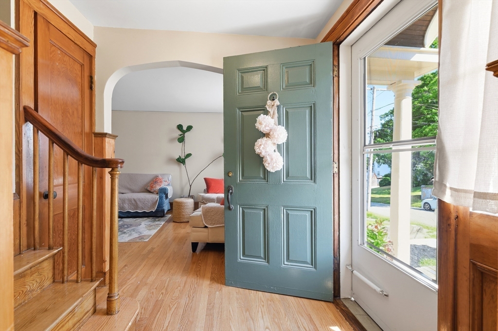 19 Riley Avenue Weymouth, MA 02189 - Photo 4 of 40