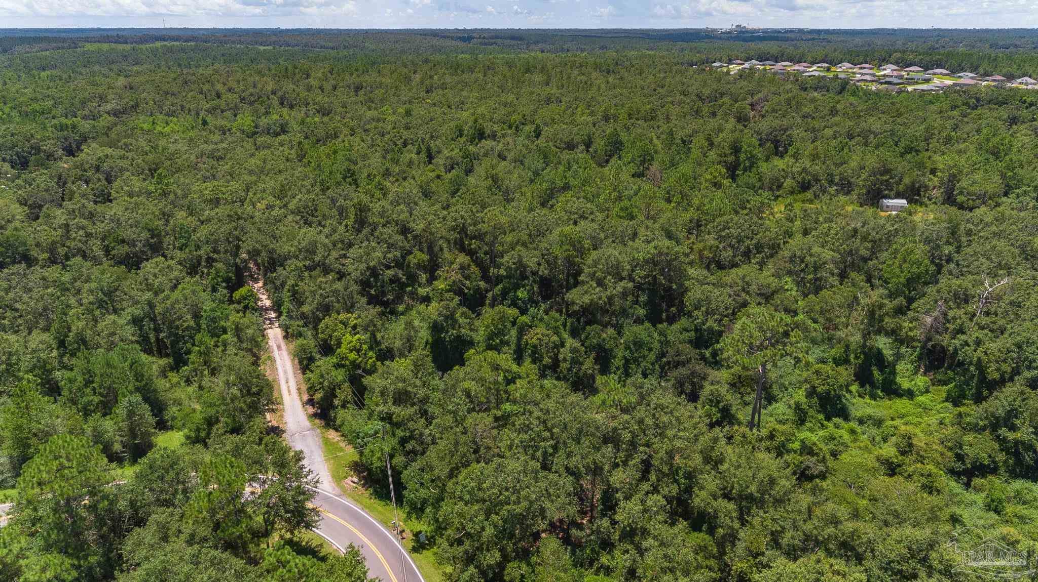 1877 Parker Road Cantonment, FL 32533 - Photo 4 of 50